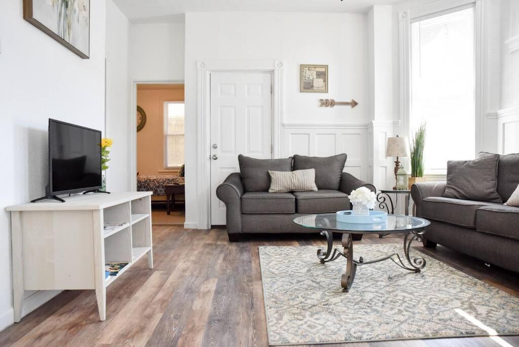 Perfect Pittsburgh Home Close To City & Airport エクステリア 写真